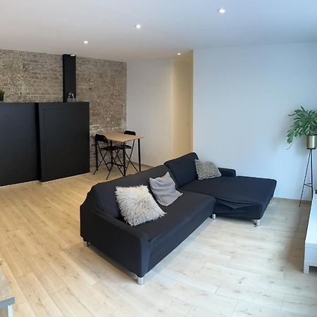 100% Renovated - Quiet Appartment Льеж Экстерьер фото