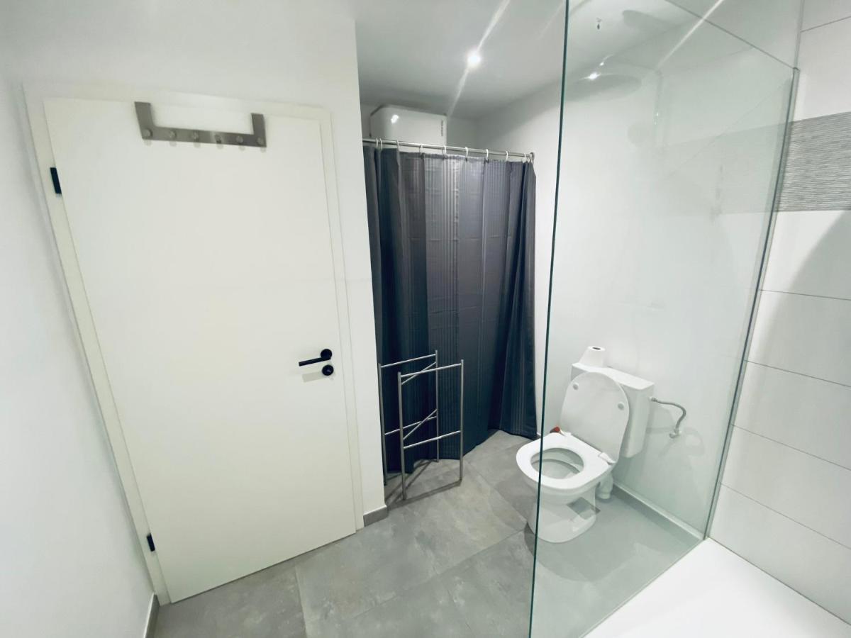 100% Renovated - Quiet Appartment Льеж Экстерьер фото