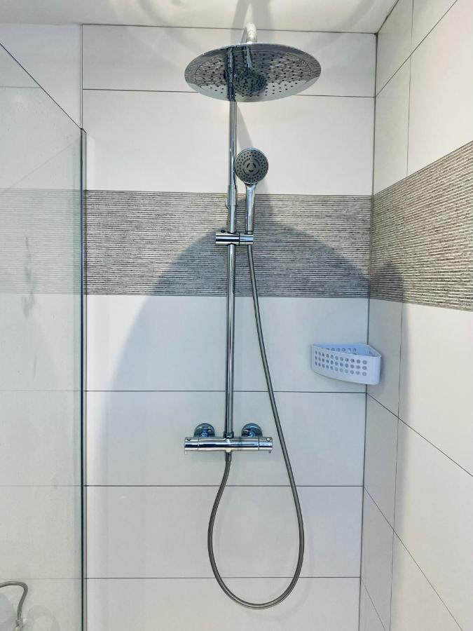 100% Renovated - Quiet Appartment Льеж Экстерьер фото