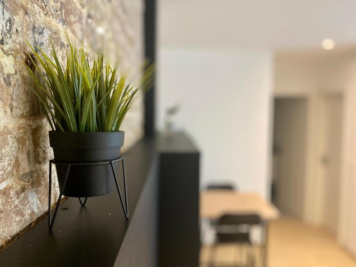 100% Renovated - Quiet Appartment Льеж Экстерьер фото