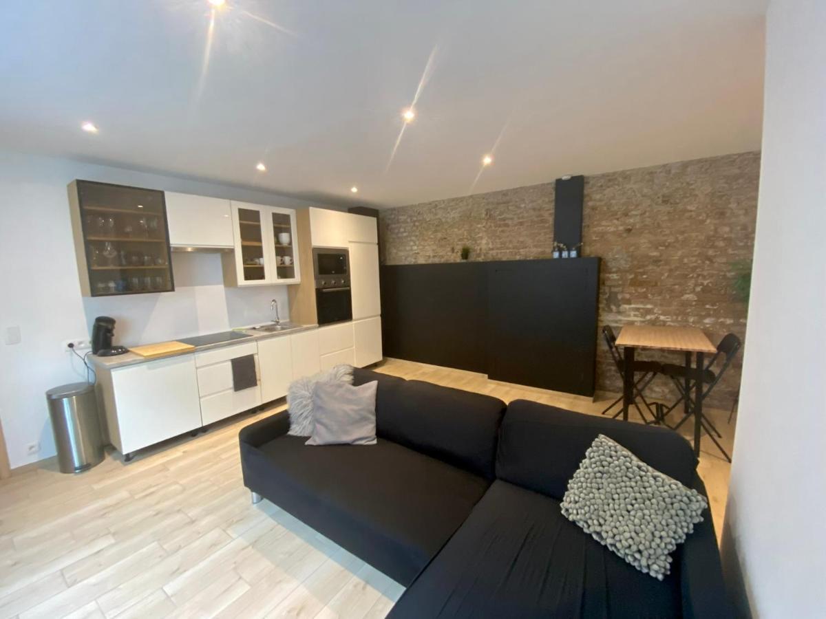 100% Renovated - Quiet Appartment Льеж Экстерьер фото